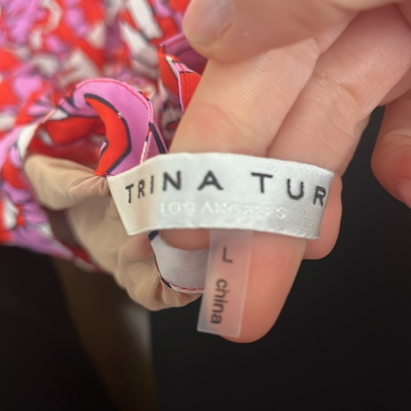 Trina Turk 3/4 sleeve silk v neck pink red white black stitchdetail lined large - Picture 3 of 6